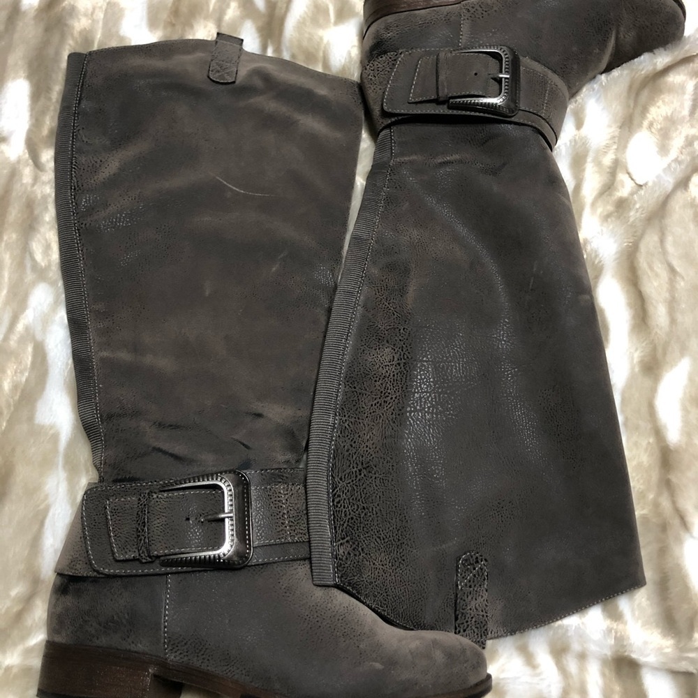 Grey brushed grey boots